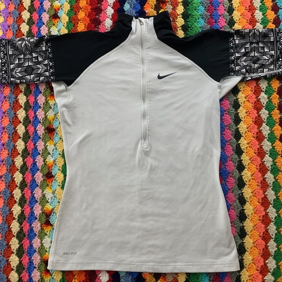 Nike Dri-Fit Fleece Lined Running Track Winter Print 1/2 Zip Warm Thumb … - Picture 2 of 11